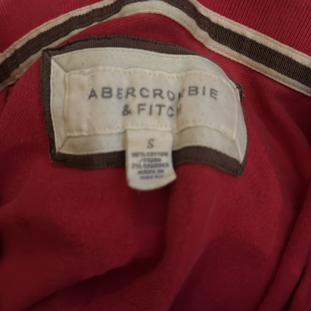 Great condition!  Abercrombie & Fitch Women’s Polo Shirt. Size Medium. - Picture 3 of 3